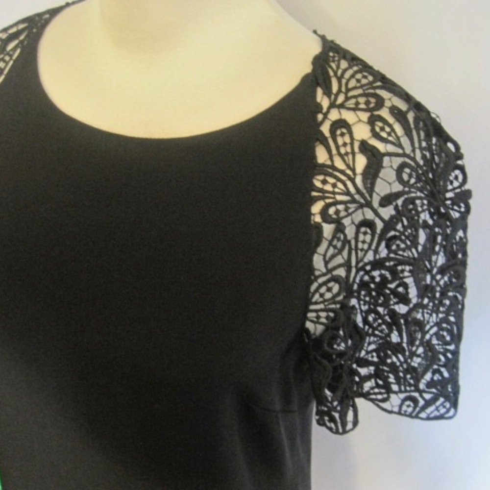 Judith & Charles Top with Crochet  Lace Sleeves - Picture 3 of 6